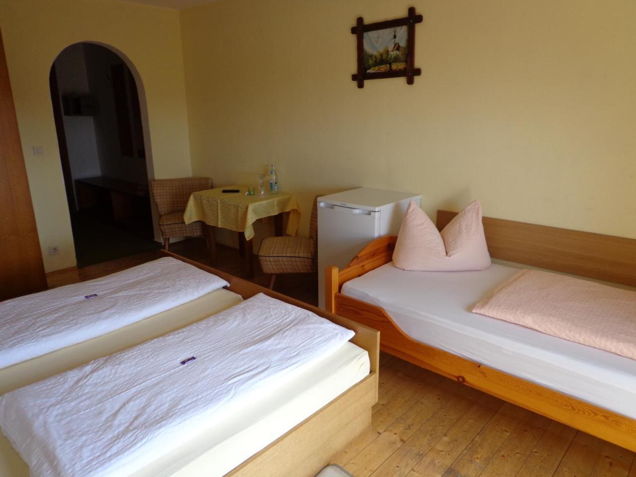 Gasthof - Pension Schamberger Neukirchen beim Heiligen Blut Dış mekan fotoğraf